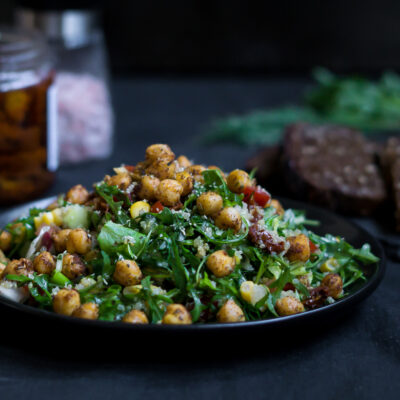 Bolivinės balandos ir avinžirnių salotos