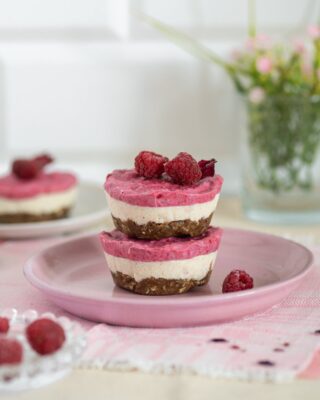 Sūrio pyragaičiai su avietėmis