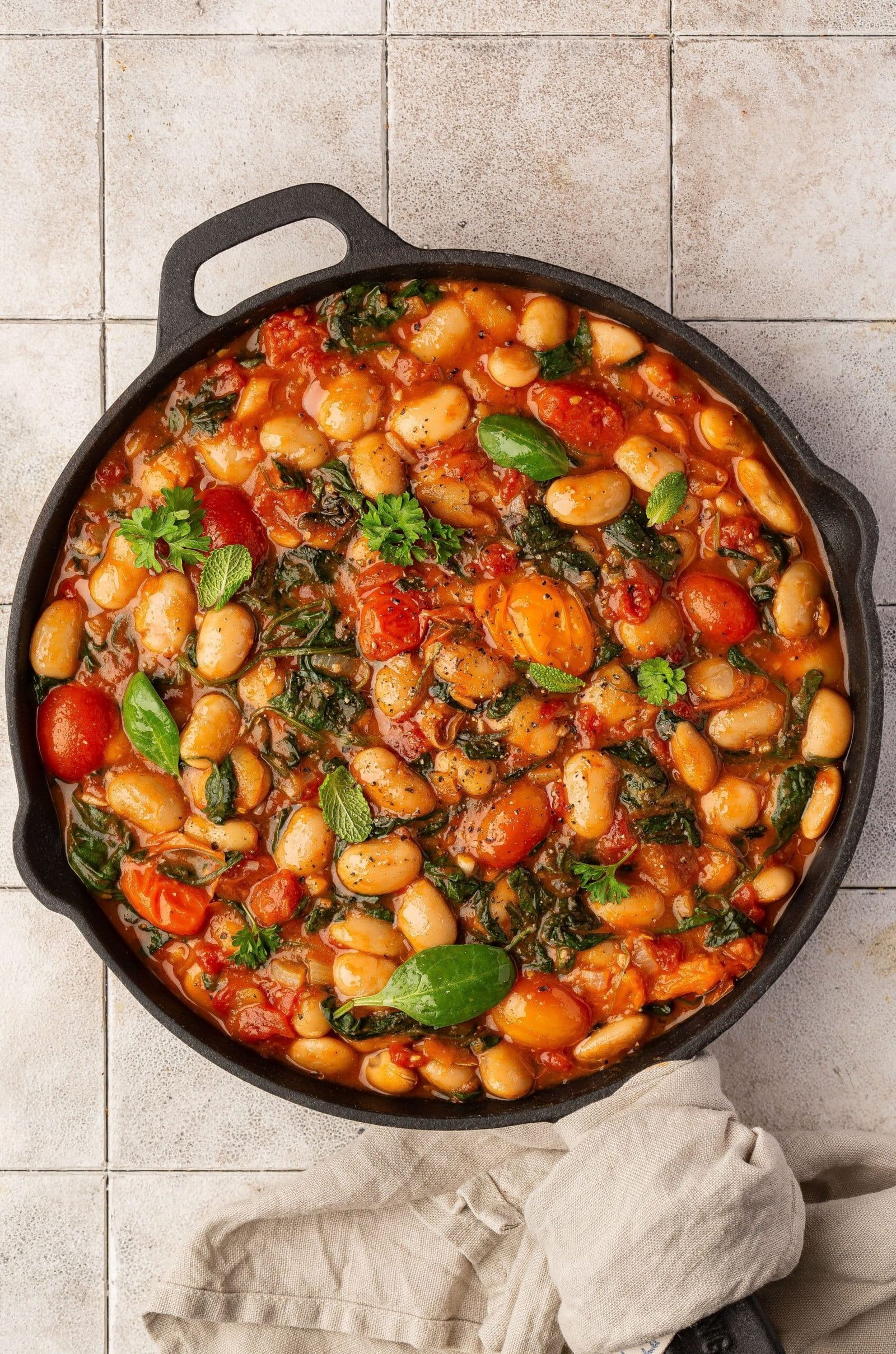 Augalinis pupelių troškinys