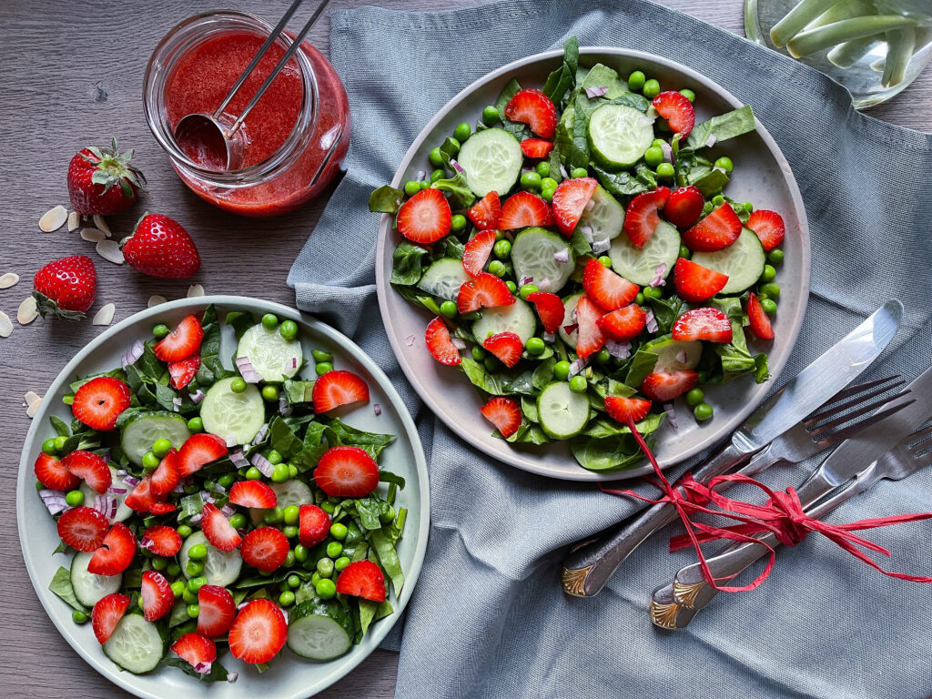 Špinatų ir žirnelių salotos